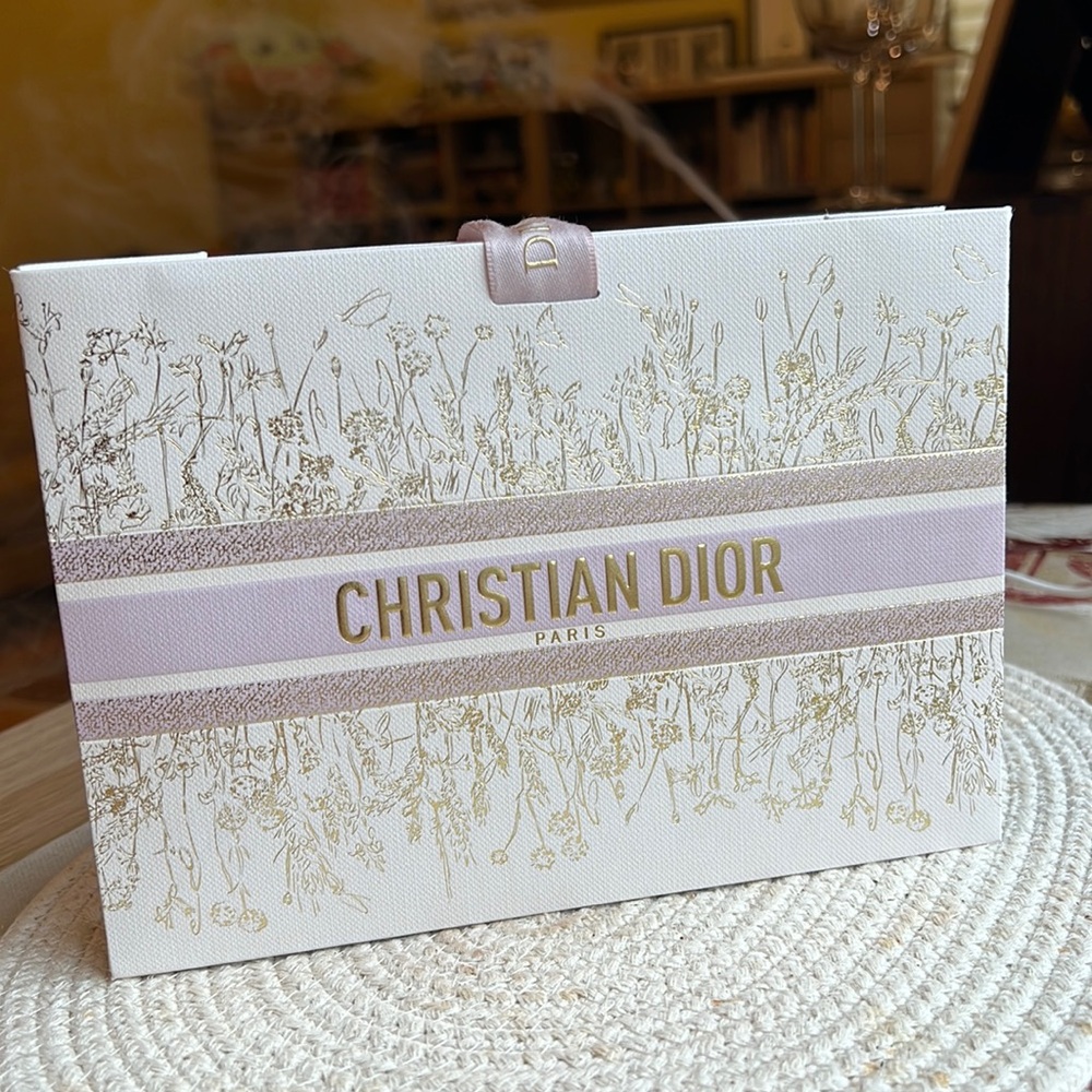 Christian Dior Small Gift Paper Bag Mother’s Day Beige Ribbon Empty Authentic - Picture 1 of 4